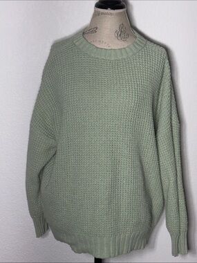 American Eagle Outfitters Men's Crewneck Sweater in Sage